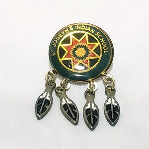 St. Josephs Indian School Green Dangle Feathers Dreamcatcher Pin 1.5"